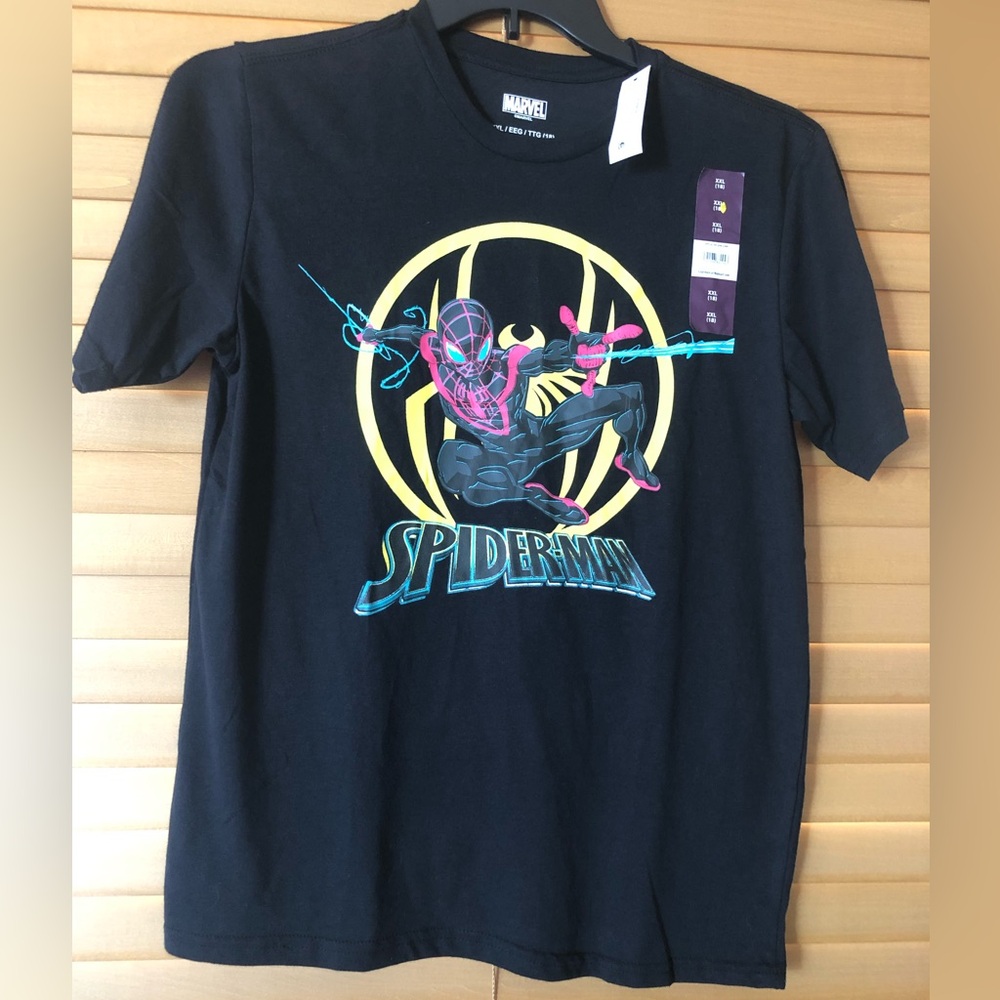 MARVEL SPIDER-MAN NWT BLACK SHORT SLEEVES T-SHIRT BOYS SIZE XXL (18)